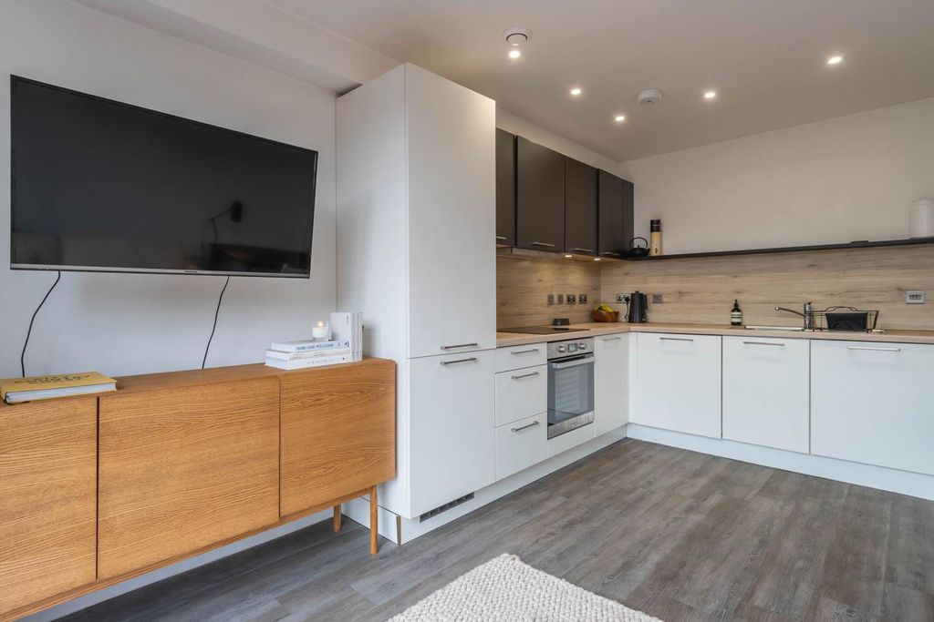 Property photo 3 of 10 Living Area