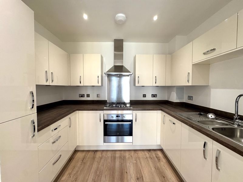 Property photo 2 of 6 Photo 5