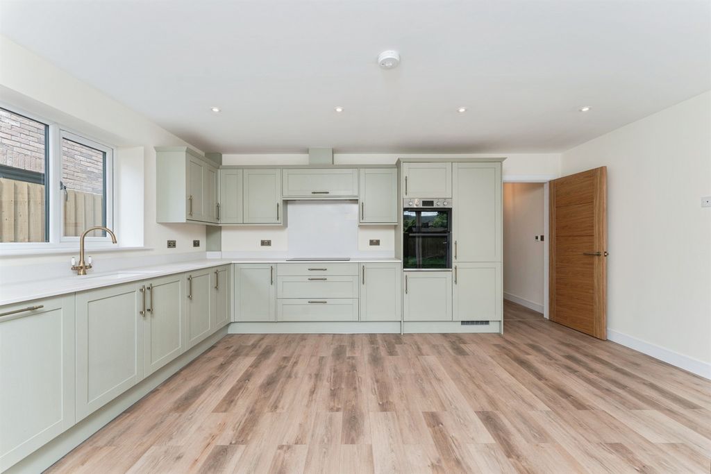 Additional image 4 of 4 bed detached house for saleElm Road, March PE15