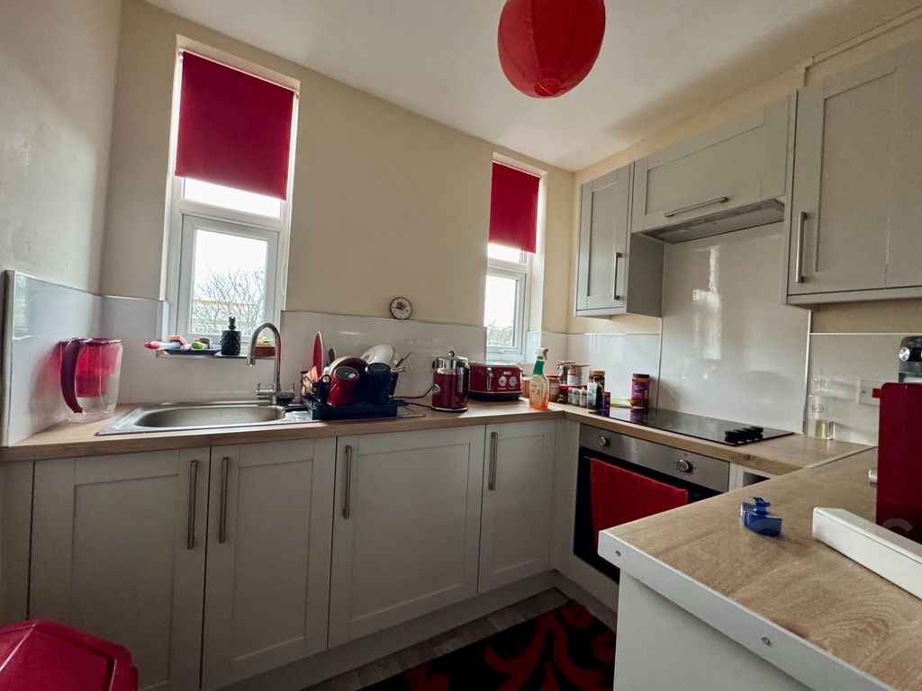 Property photo 2 of 8 Photo 3