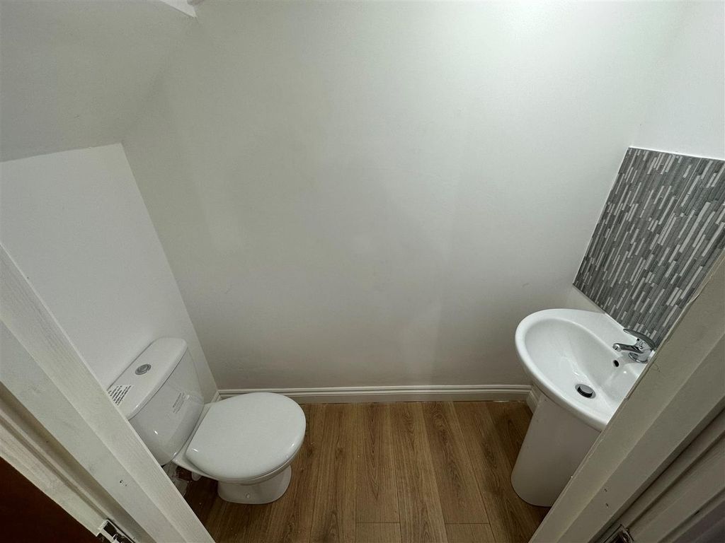 Property photo 3 of 18 P6.Jpg