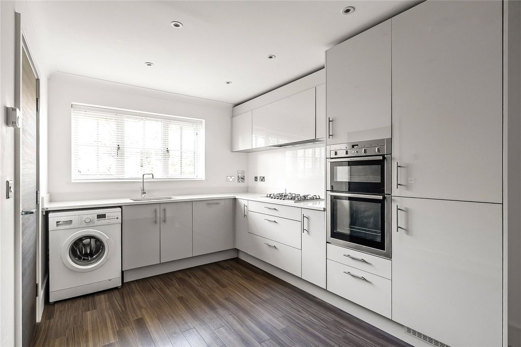 Property photo 3 of 13 Kitchen