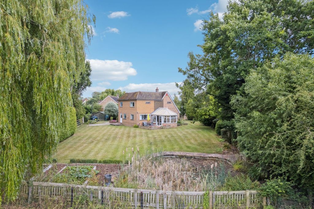Property photo 1 of 35