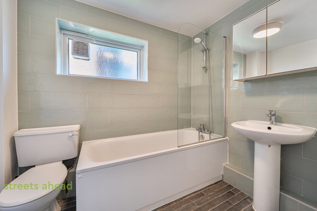 Property photo 2 of 16 8773Ed12-17F5-46E...