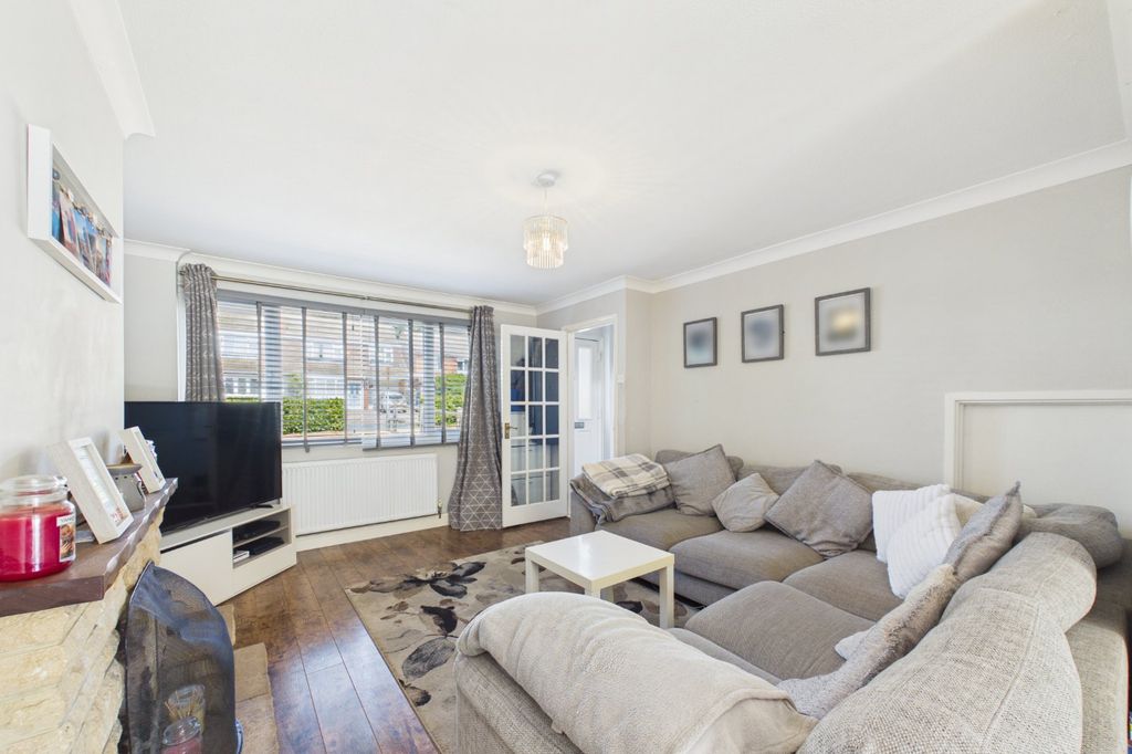 Property photo 2 of 11 Picture No. 14