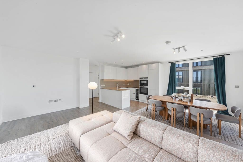 Property photo 3 of 15 11