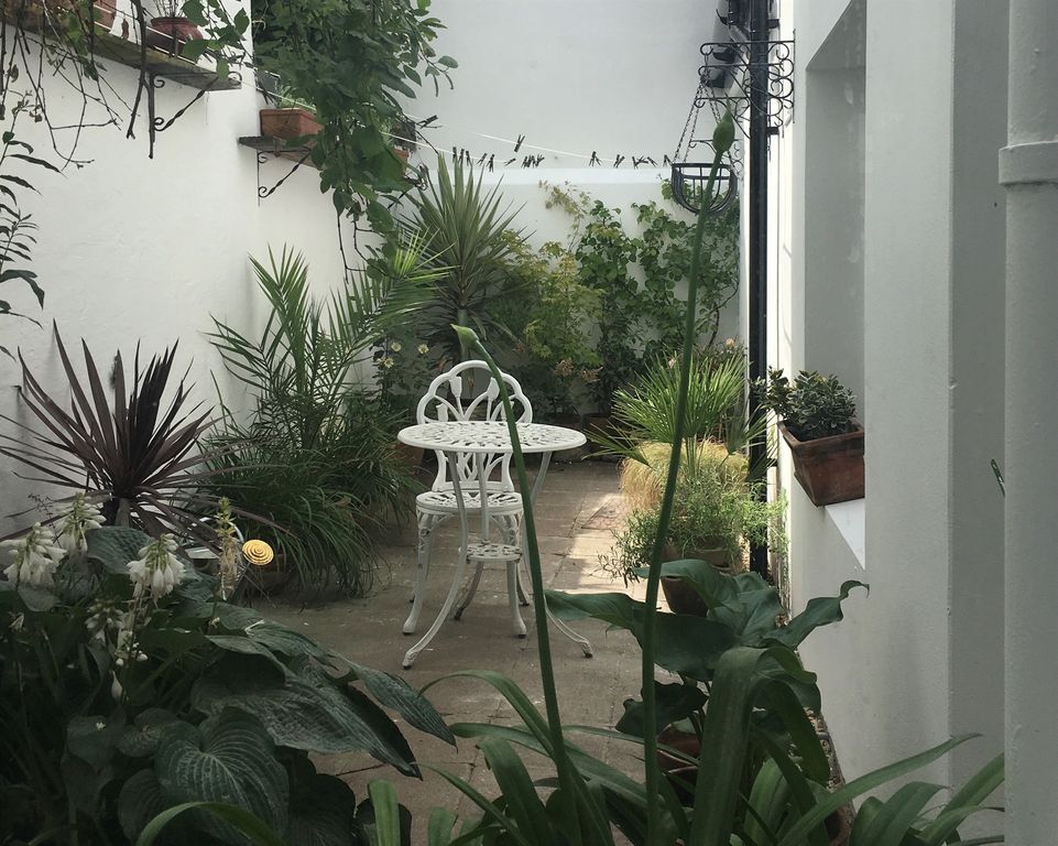 Property photo 3 of 16