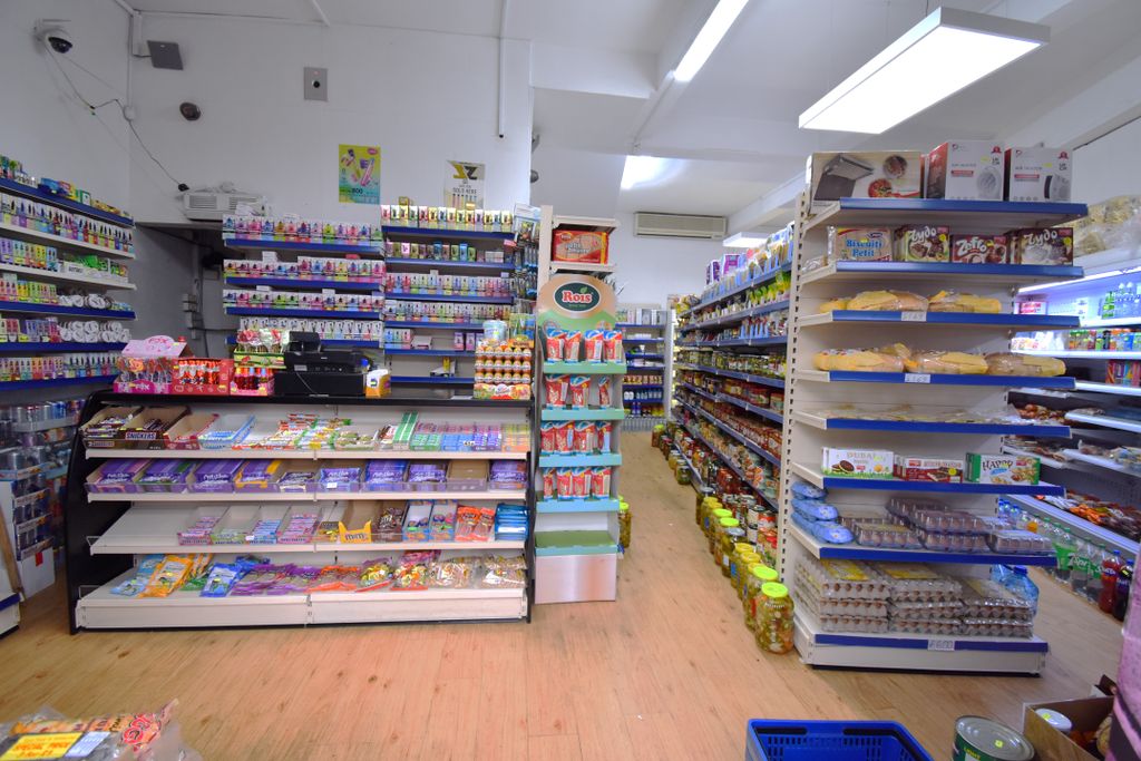 Property photo 2 of 9 Shop1Entrance