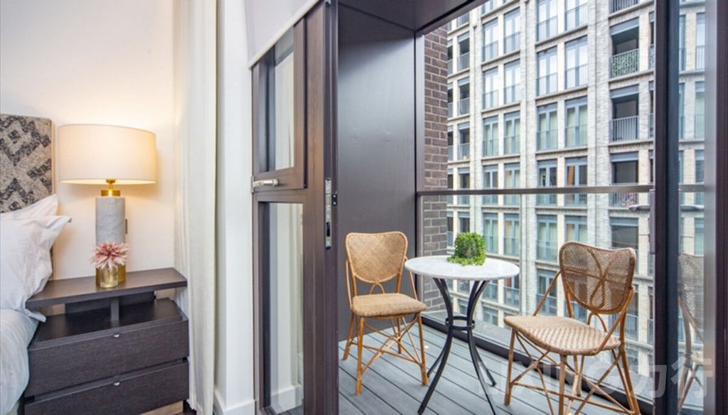 Property photo 3 of 12