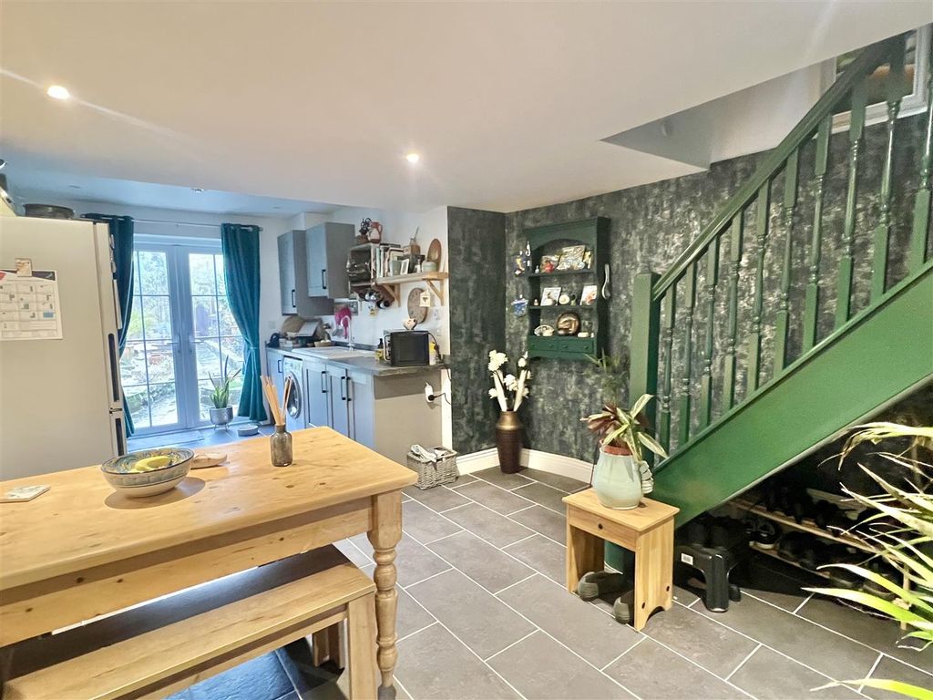 Property photo 3 of 23 Image00009.Jpeg