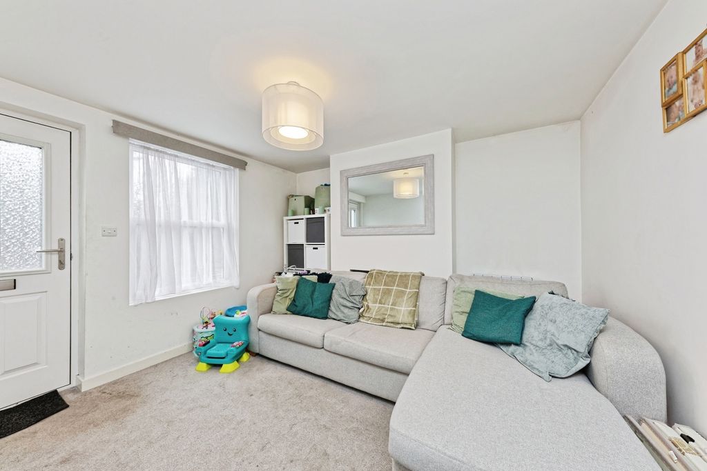 Property photo 2 of 16 Pbox-Img.Jpg