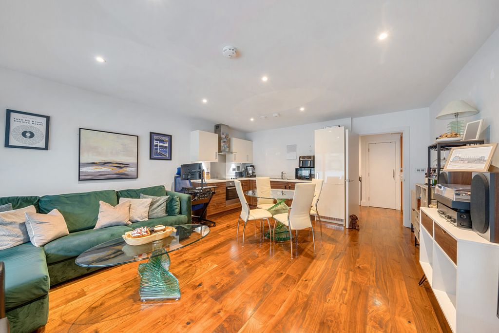 Property photo 1 of 16 Reception