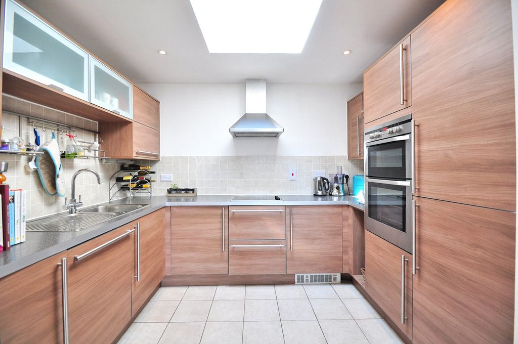 Property photo 2 of 12 Picture No. 38