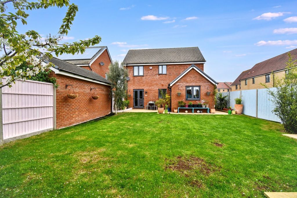 Property photo 2 of 24