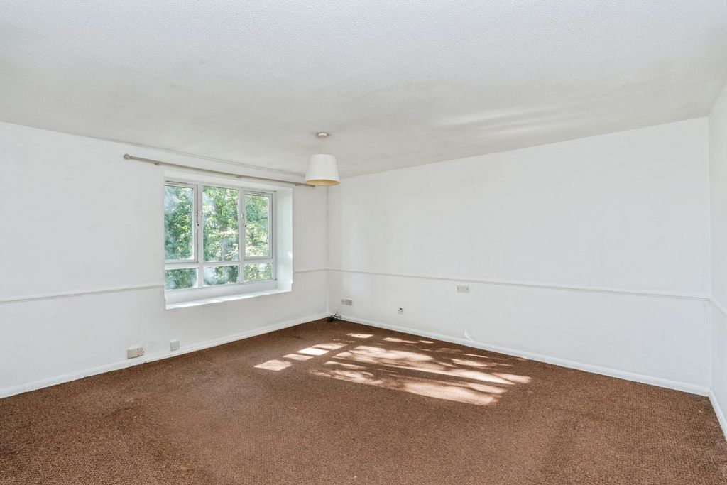 Property photo 3 of 13 Pbox-Img.Jpg