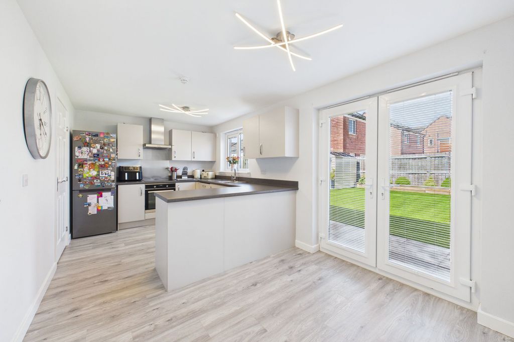 Property photo 2 of 18 Kitchen/Dining Angle 1