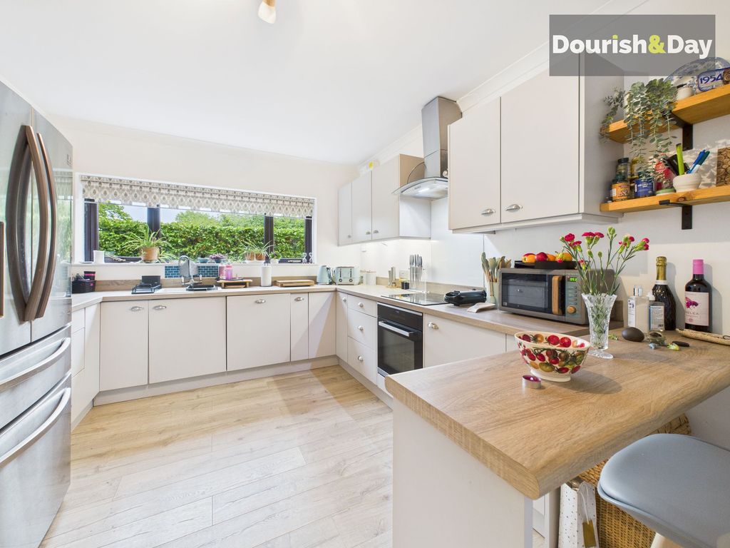 Property photo 3 of 20 Kitchen Diner
