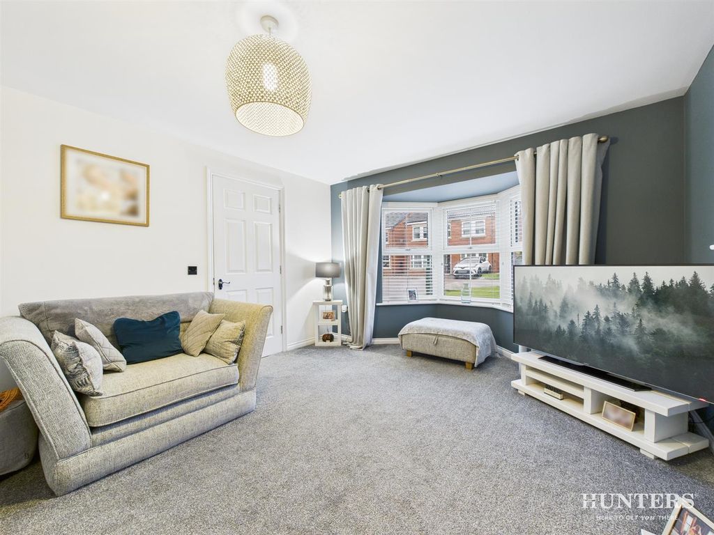 Property photo 3 of 28 Cam05287G0-Pr0150-Still003.Jpg