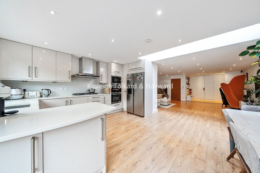 Property photo 3 of 14 Picture No. 02