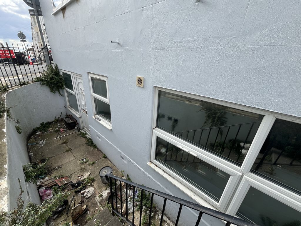 Property photo 2 of 12 Img_3957.Jpg