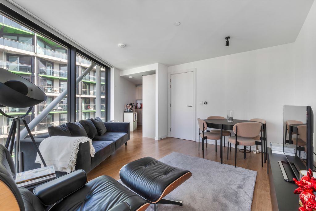 Property photo 3 of 9