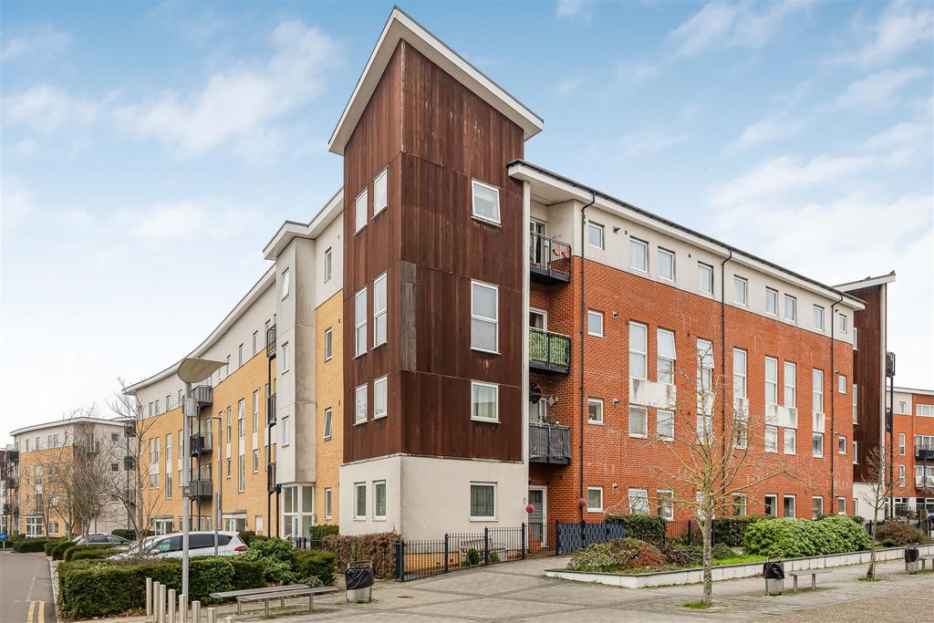 Property photo 2 of 18 28_75457.Jpg