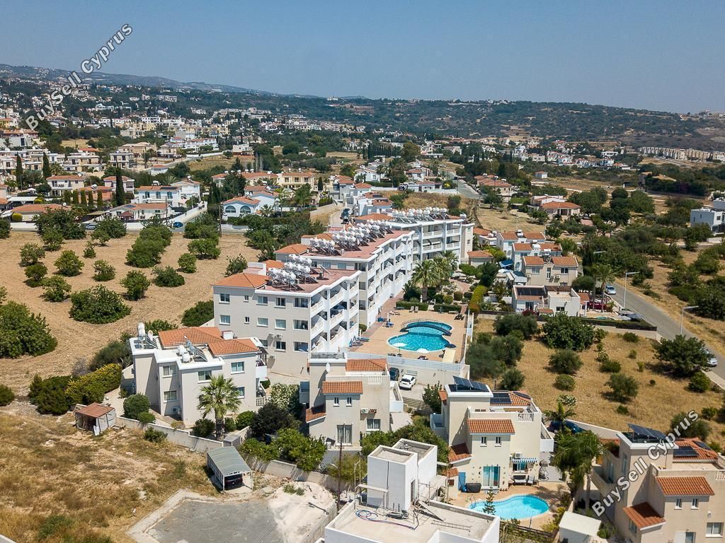 Property photo 2 of 24