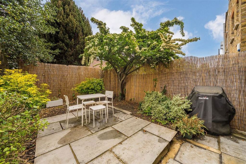 Property photo 2 of 7