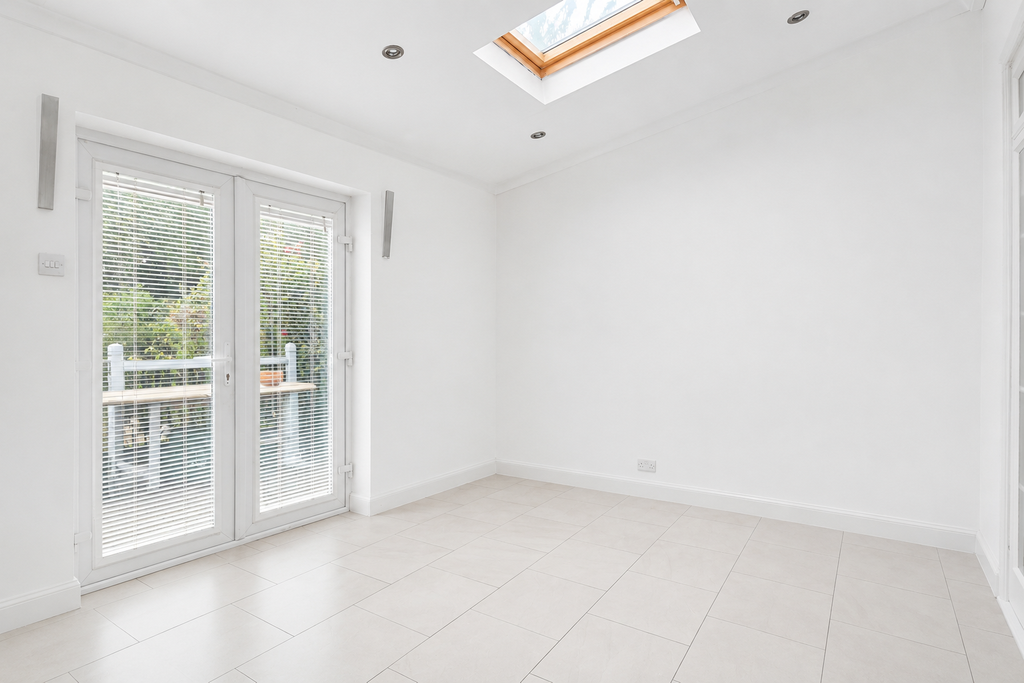 Property photo 3 of 13 Dining Room