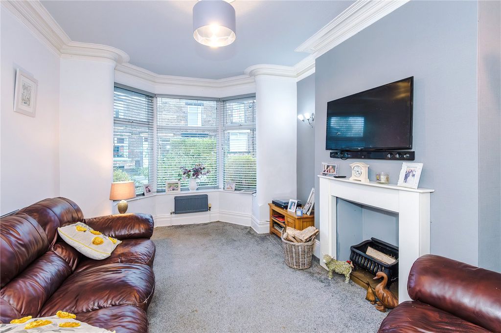 Property photo 3 of 37 Picture No. 32