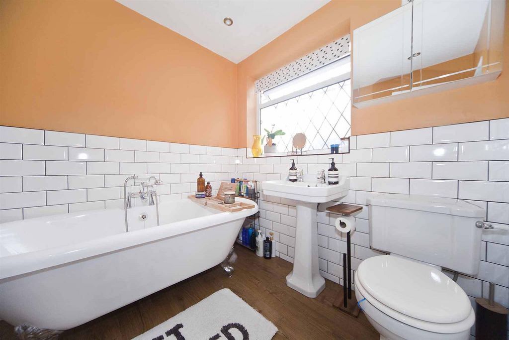 Property photo 2 of 18 Img_9958.Jpg