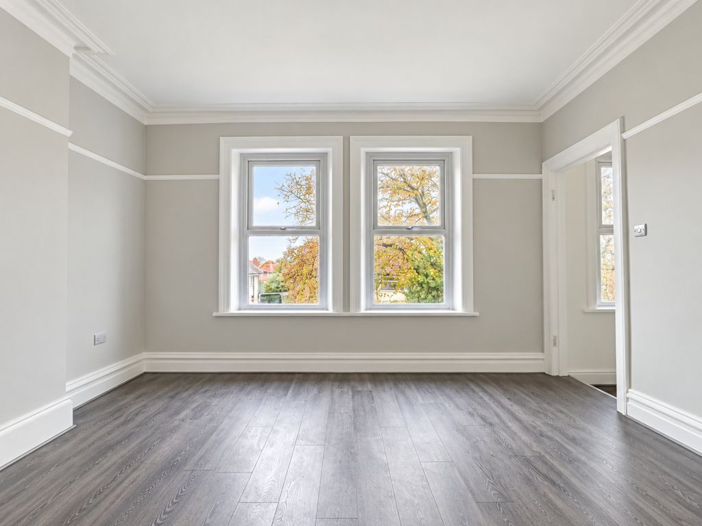 Property photo 1 of 10 6105300