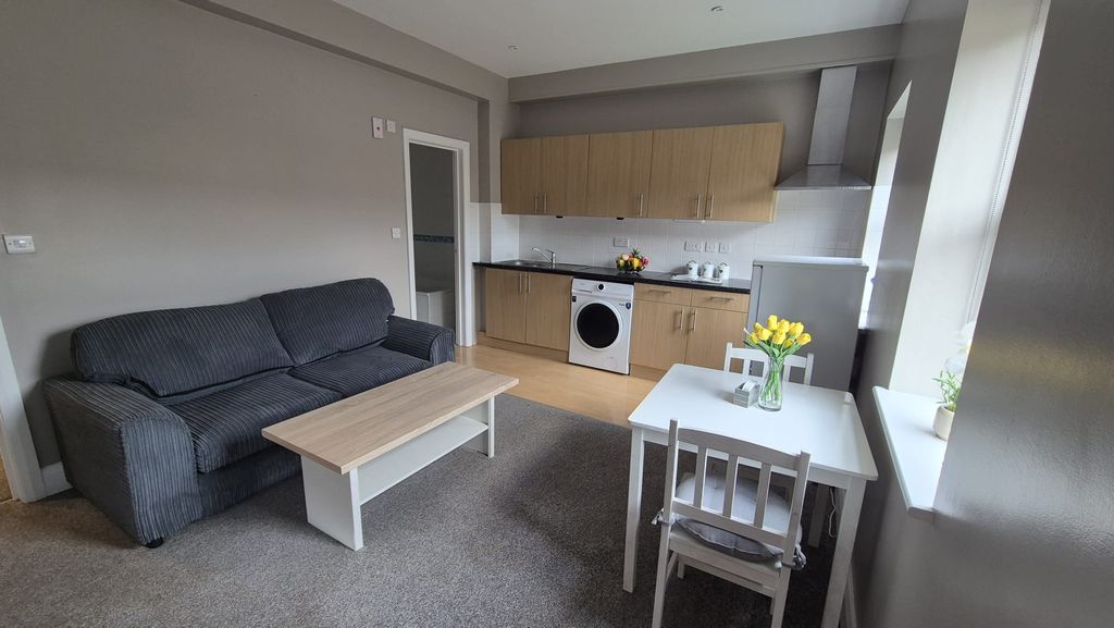 Property photo 1 of 5