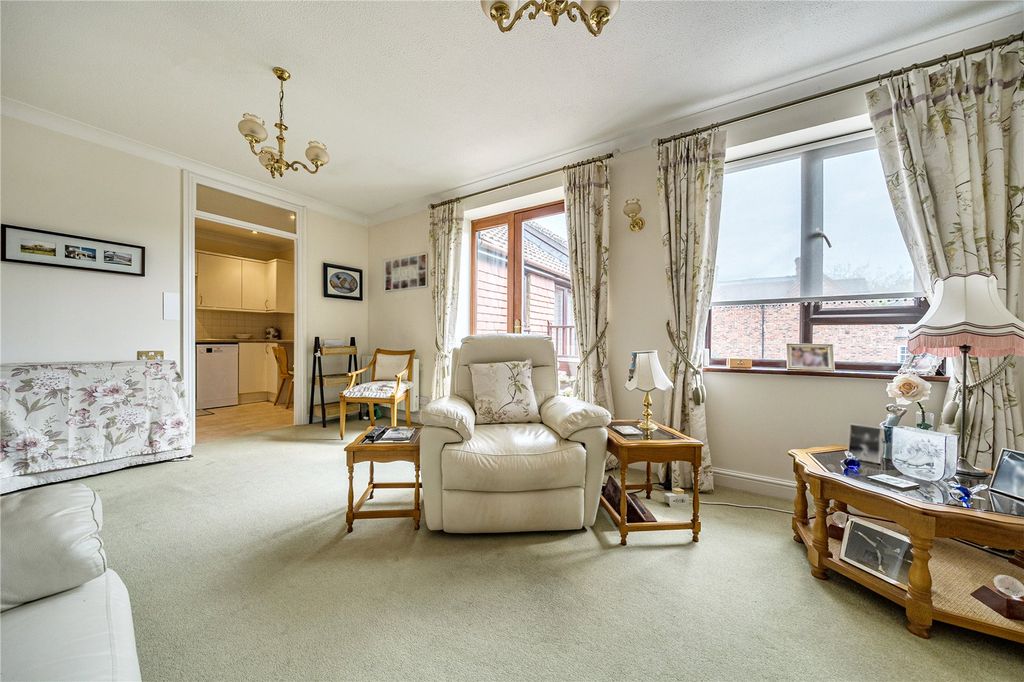 Property photo 3 of 10 Picture No. 21