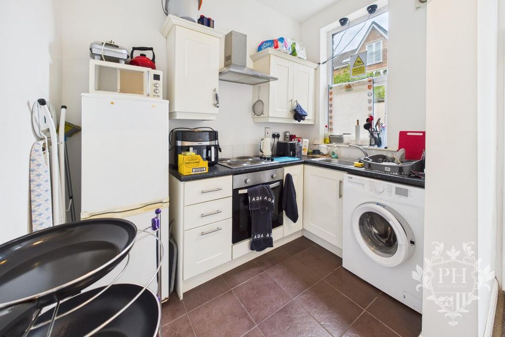 Property photo 3 of 7 Cam01415G0-Pr0449-Still006.Jpg