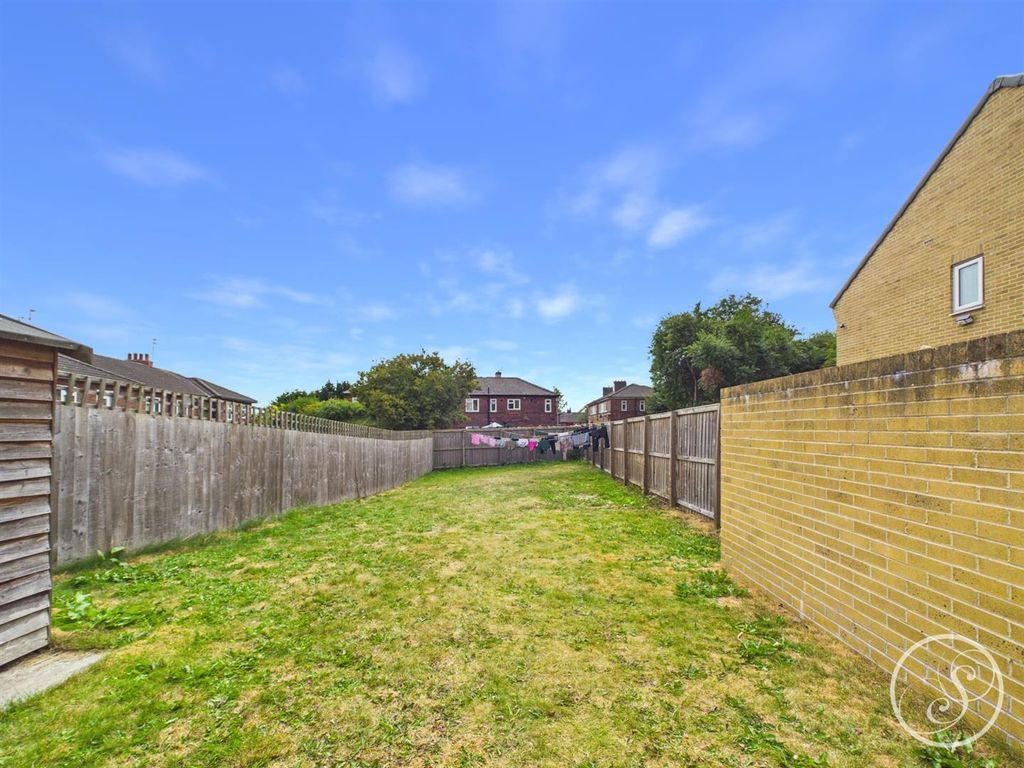 Property photo 3 of 18 External