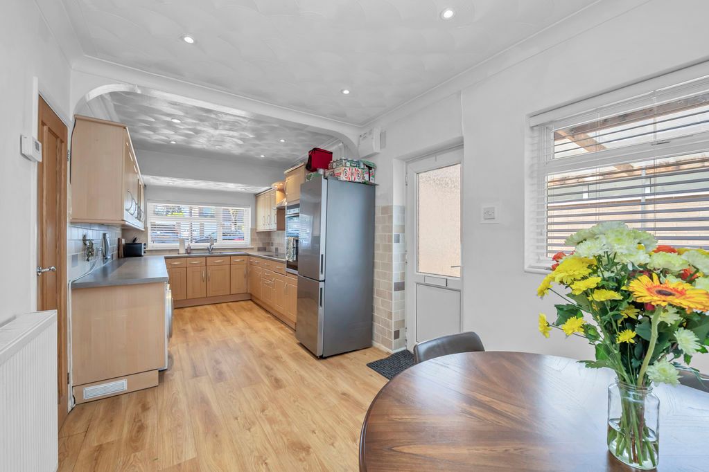 Property photo 3 of 20 Kitchen/Dining Room