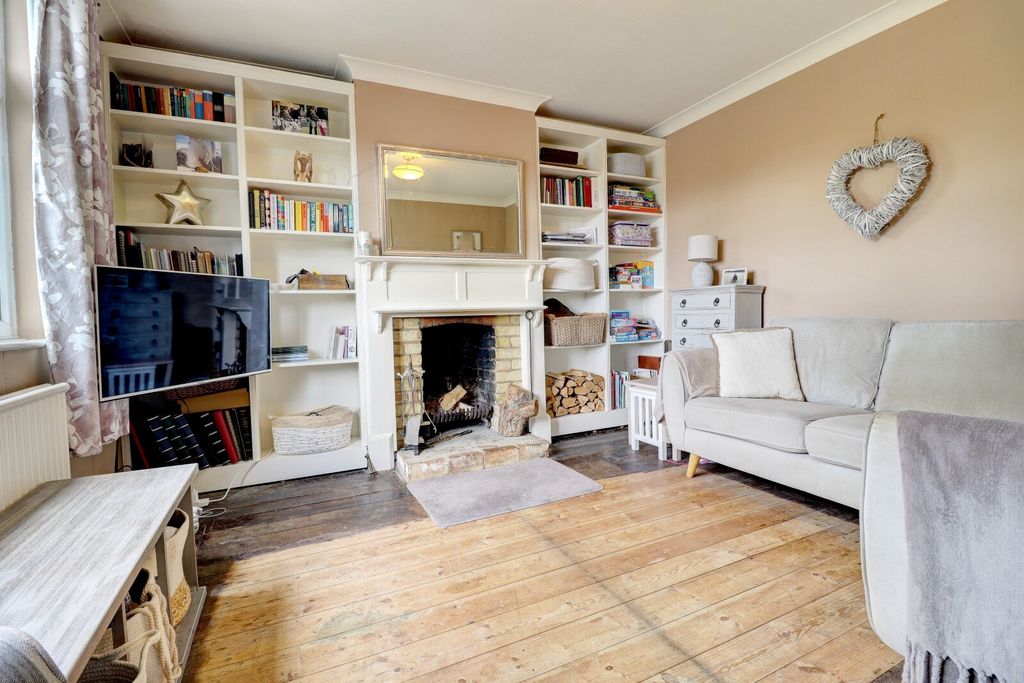 Property photo 2 of 13 Picture No. 02