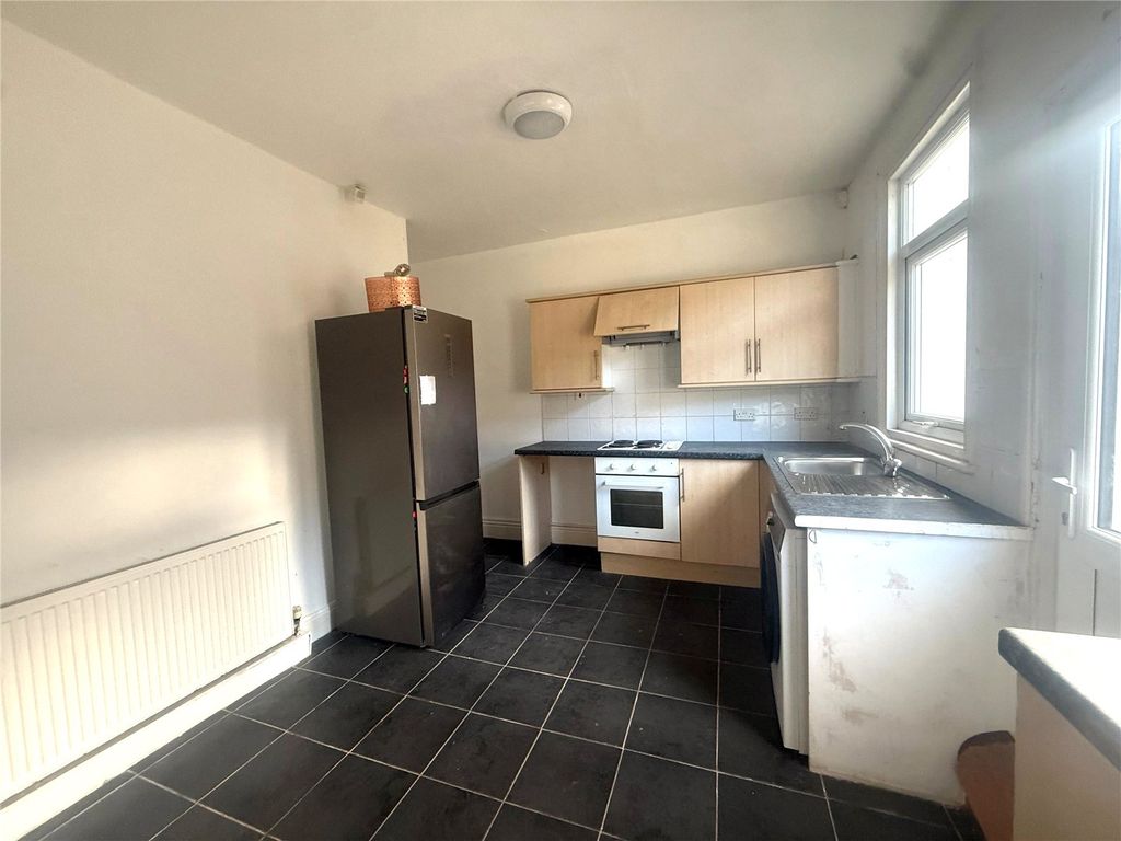 Property photo 3 of 7 Picture No. 12