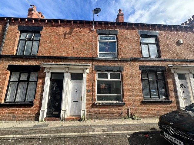 Property photo 1 of 12 External Front
