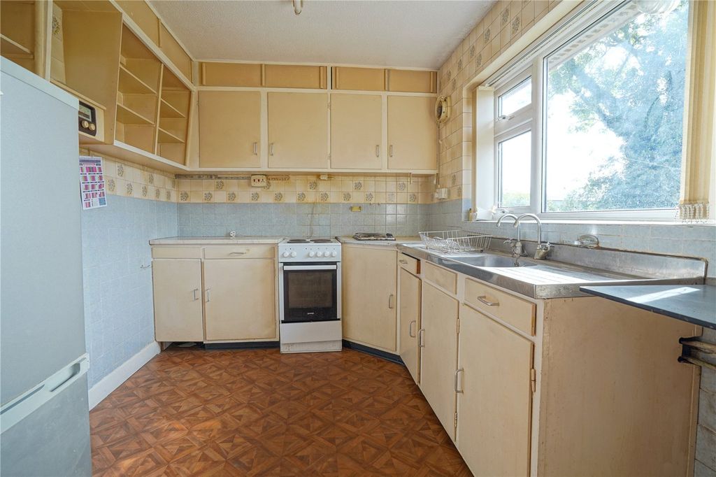 Property photo 2 of 18 Picture No. 25