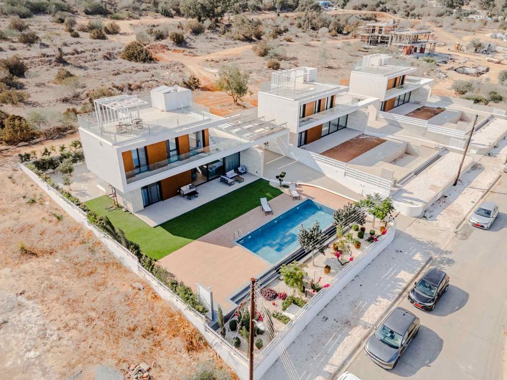 Property photo 1 of 31