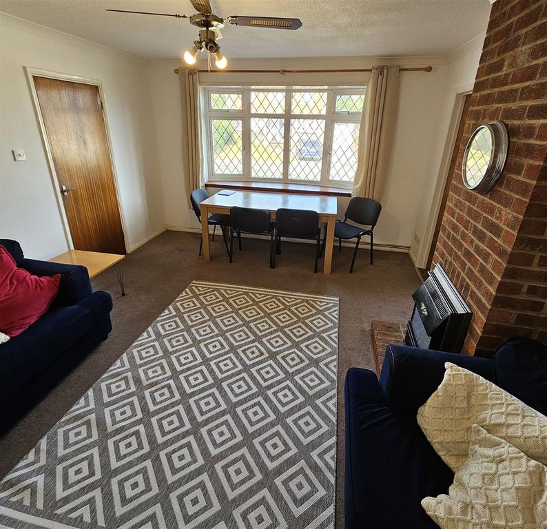 Property photo 3 of 8 Picture 3