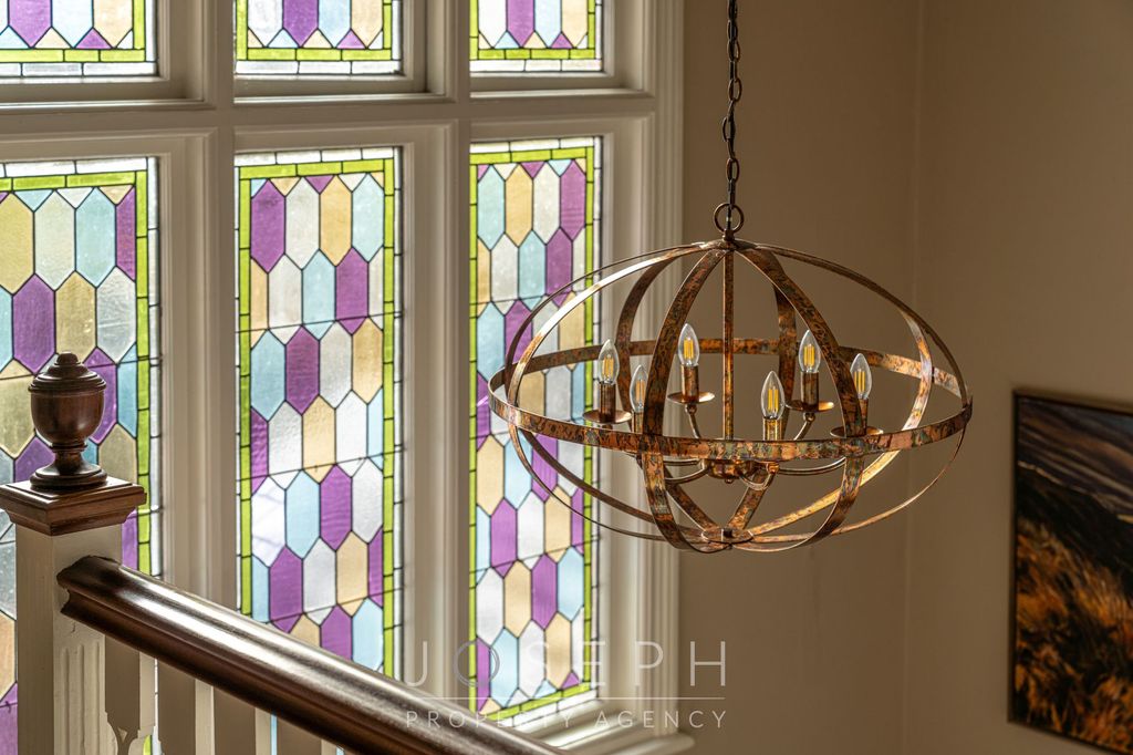 Property photo 3 of 28