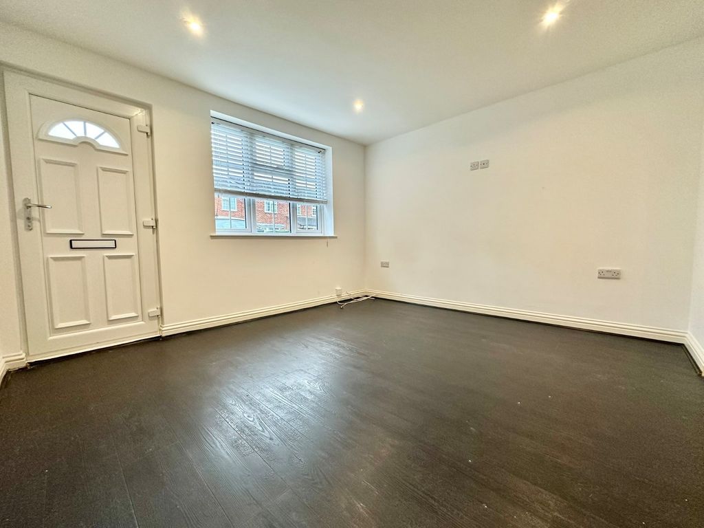 Property photo 2 of 7 Picture No. 07