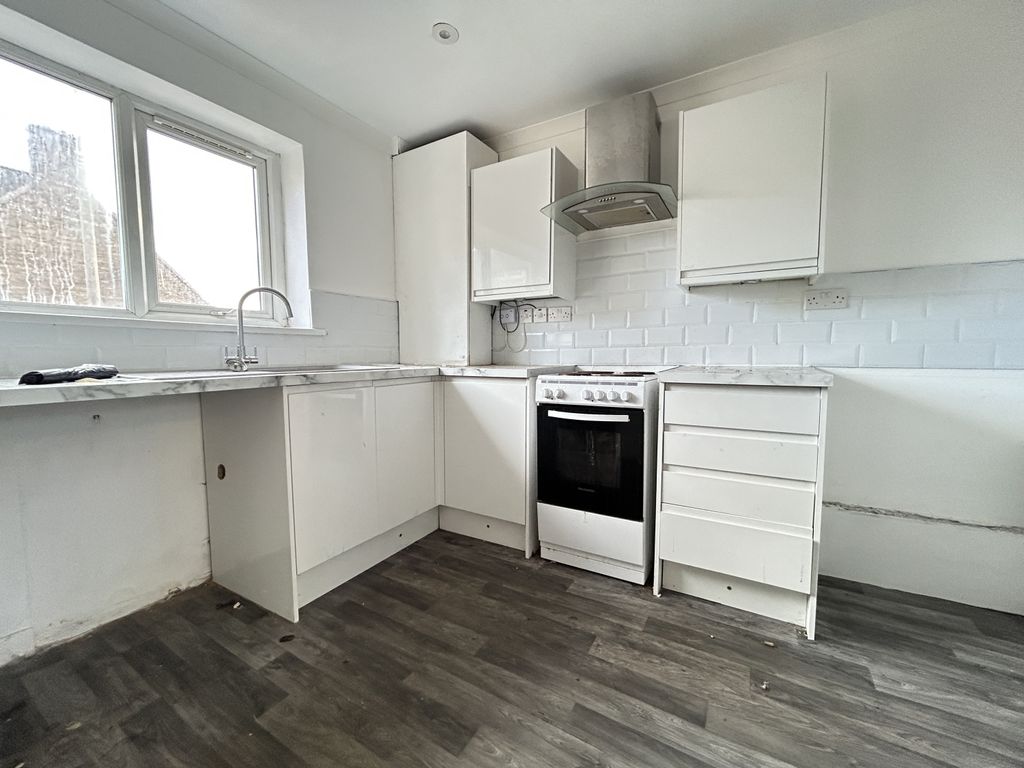 Property photo 3 of 8 Img_1225