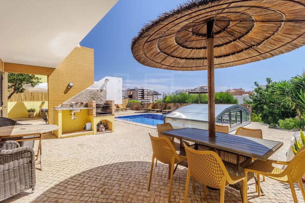 Property photo 3 of 46