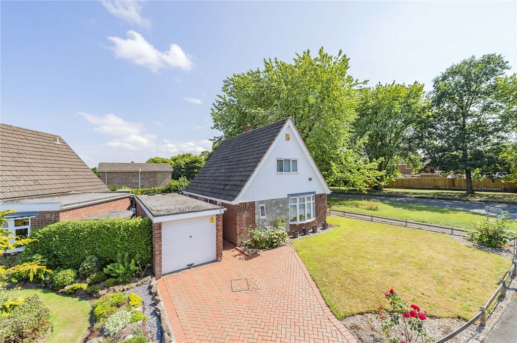 Property photo 1 of 33 Picture No. 92
