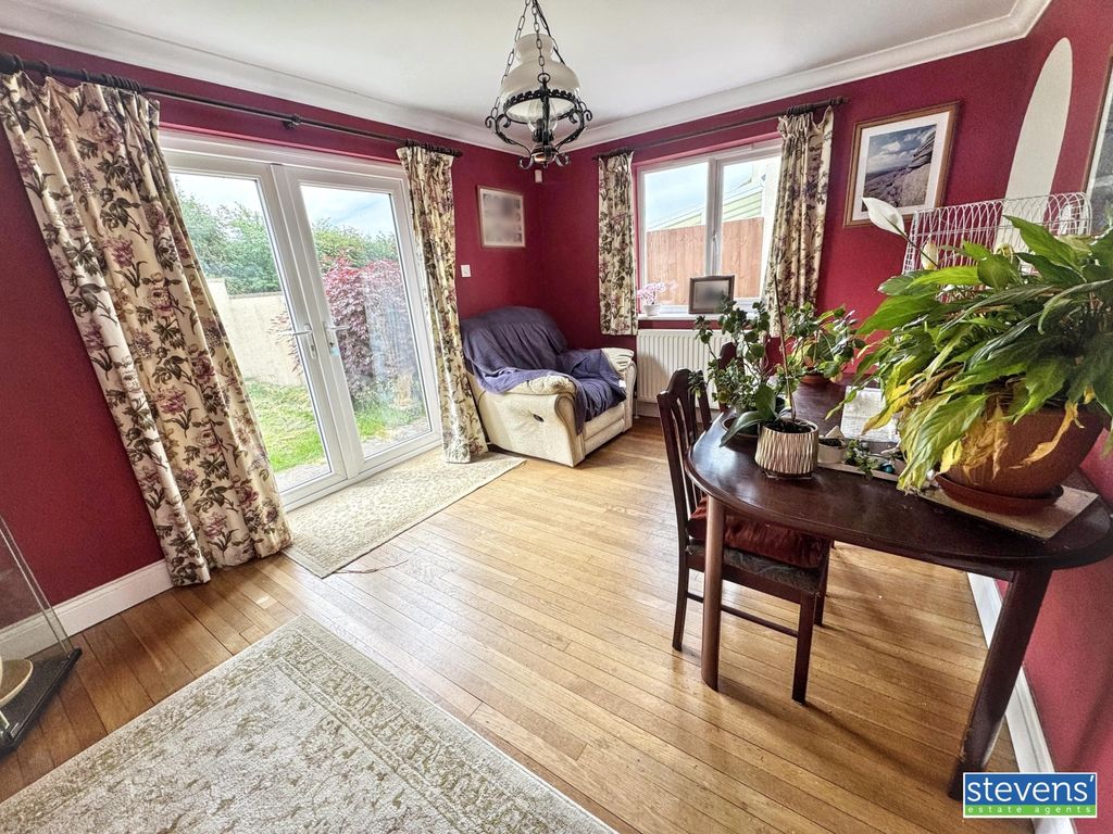 Property photo 3 of 13 Img_0776_Blurred