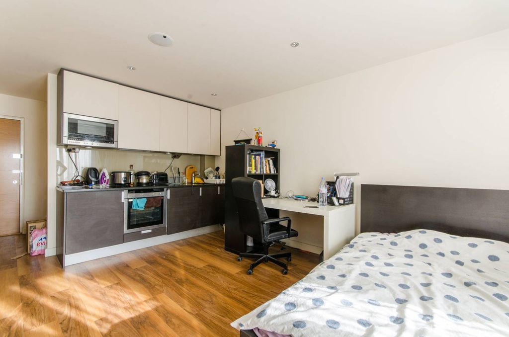 Property photo 1 of 5